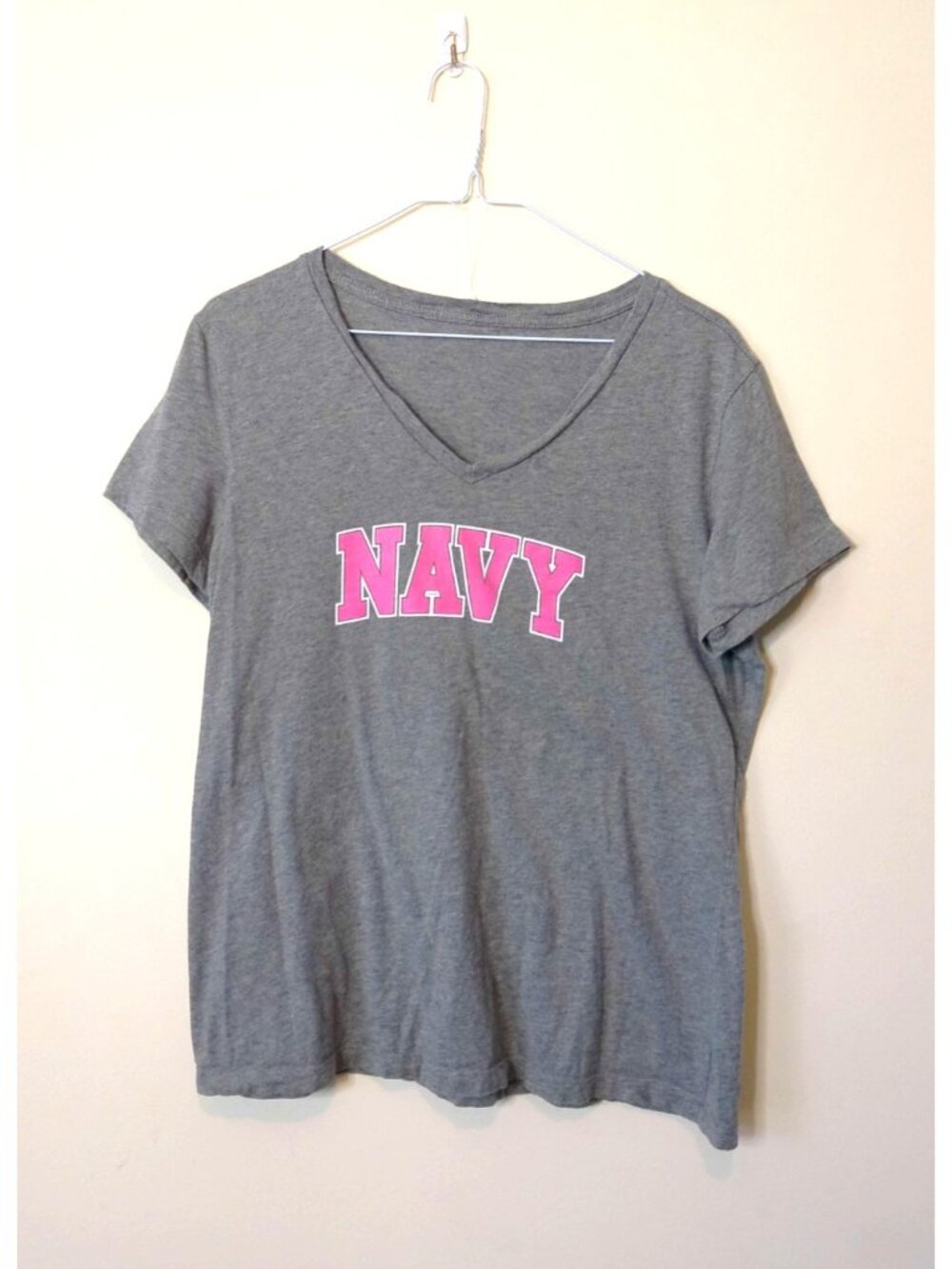 Womens' Navy Graphic Pink Heather Grey V-Neck T-Shirt Size Large